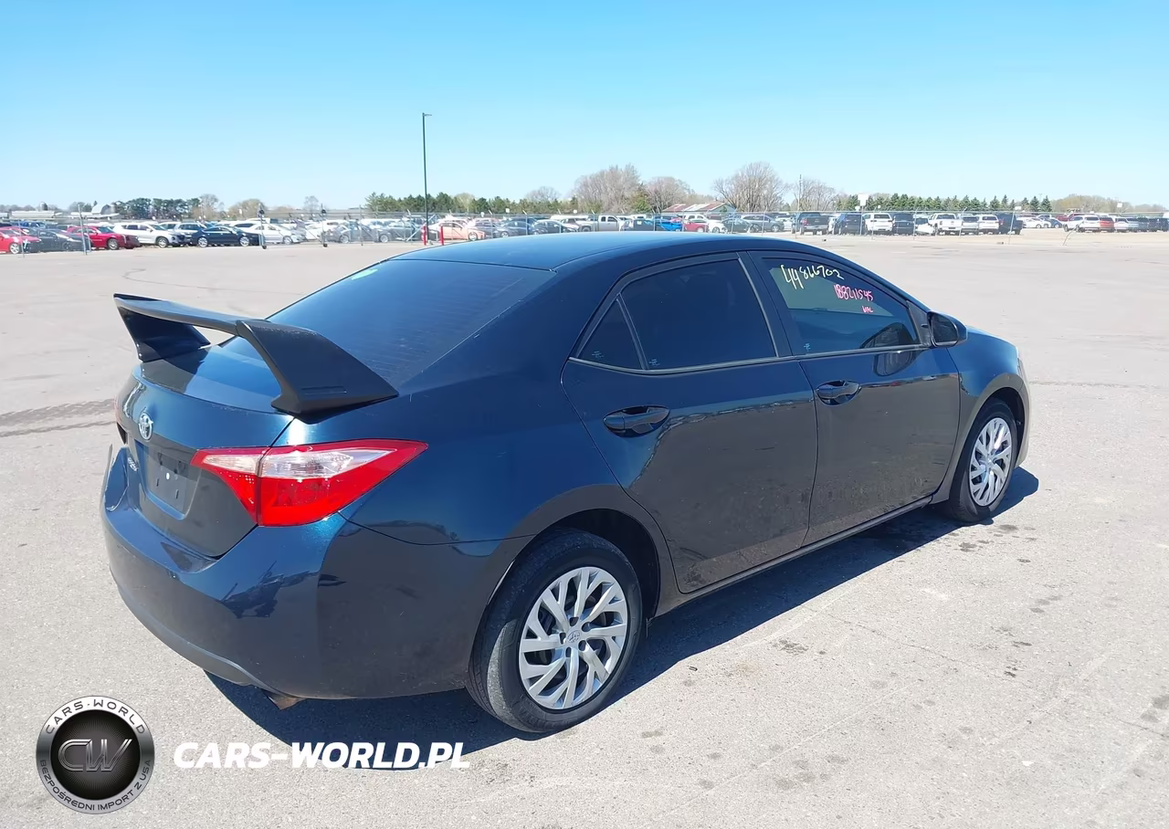 2017 Toyota Corolla Le VIN:2T1BURHE1HC753717 - 4