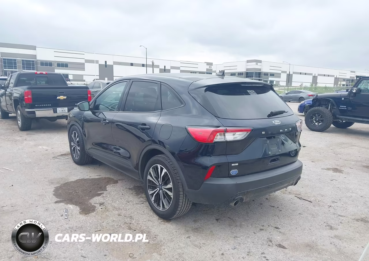 2021 Ford Escape Se VIN:1FMCU0G68MUA20759 - 3