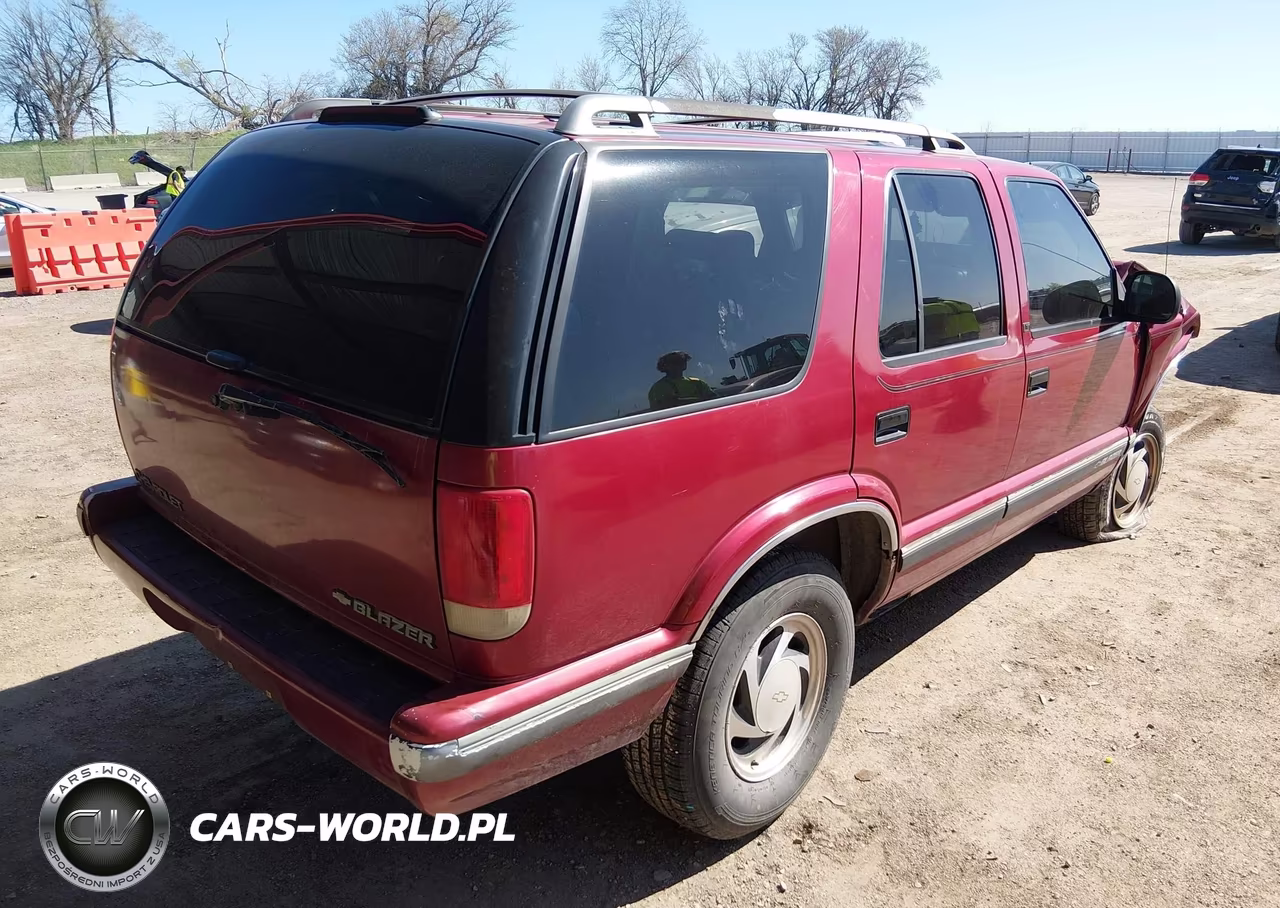 1995 Chevrolet Blazer VIN:1GNDT13W2SK200374 - 4