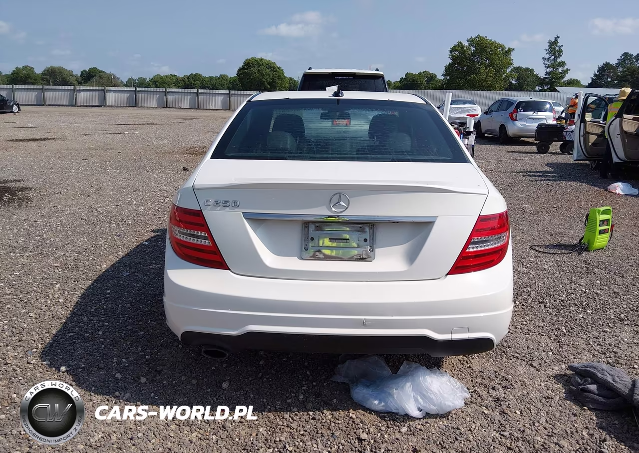 2012 Mercedes-Benz C 250 Sport VIN:WDDGF4HB9CR231673 - 16