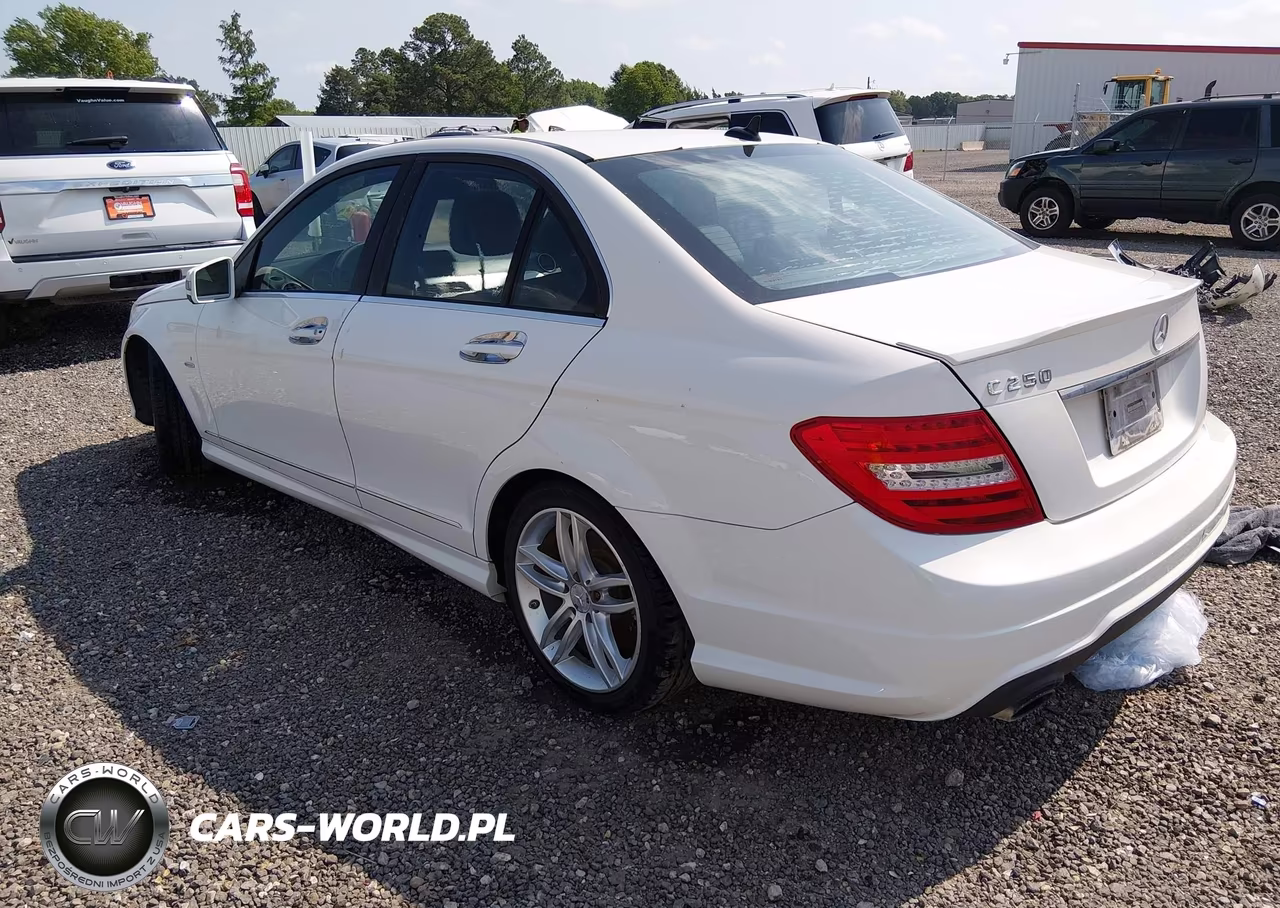 2012 Mercedes-Benz C 250 Sport VIN:WDDGF4HB9CR231673 - 3