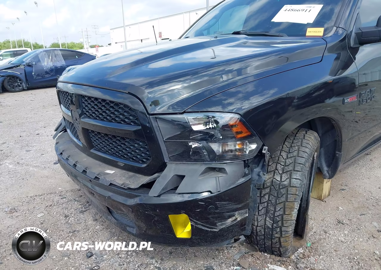 2018 Ram 1500 Lone Star 4X2 5'7 Box VIN:1C6RR6LM9JS256309 - 18