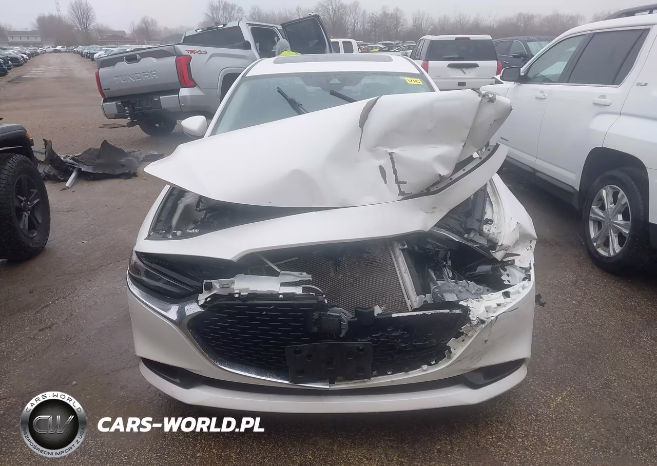 2021 Mazda Mazda3 Premium VIN:JM1BPBDL7M1315348 - 12