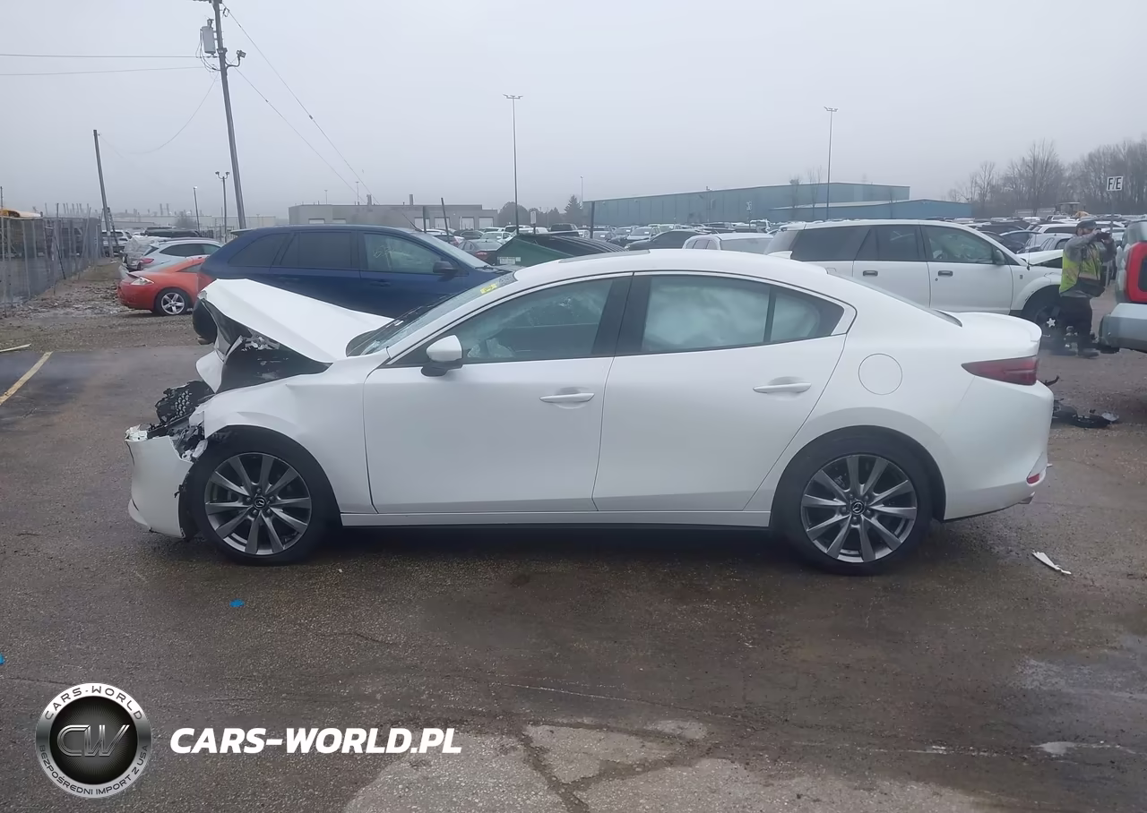 2021 Mazda Mazda3 Premium VIN:JM1BPBDL7M1315348 - 14