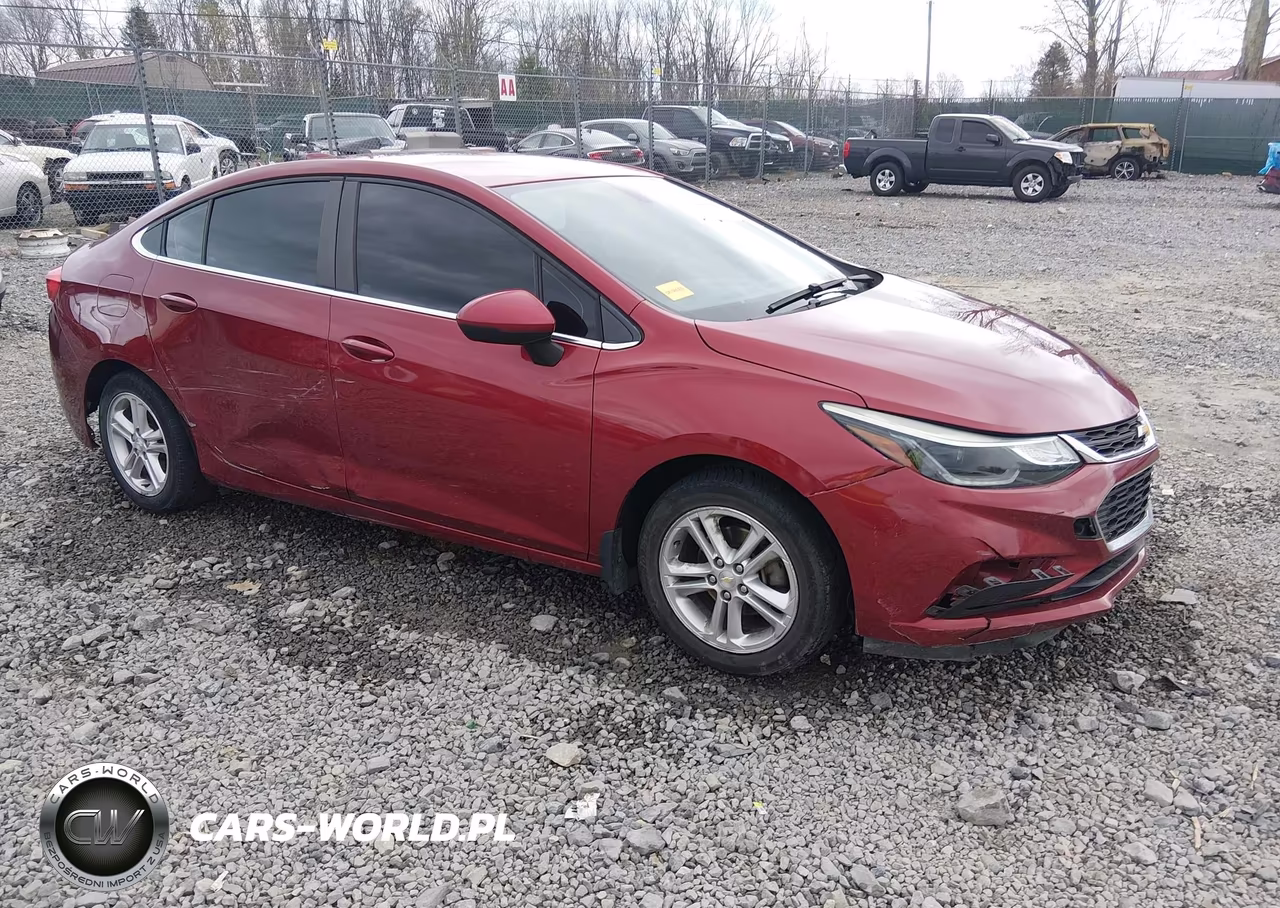 2017 Chevrolet Cruze Lt Auto – zdjęcie 1 z 17