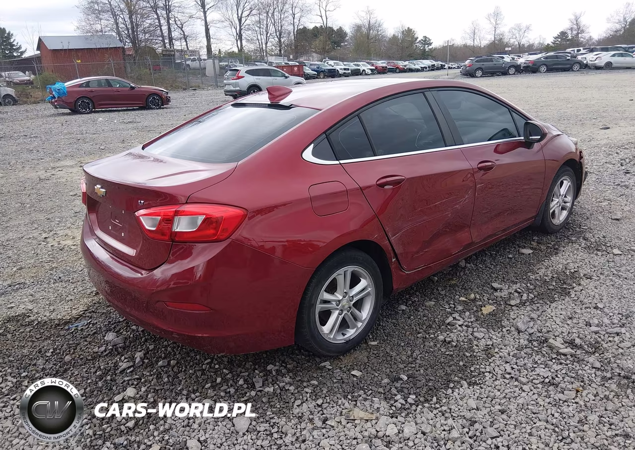 2017 Chevrolet Cruze Lt Auto VIN:1G1BE5SM7H7253996 - 4