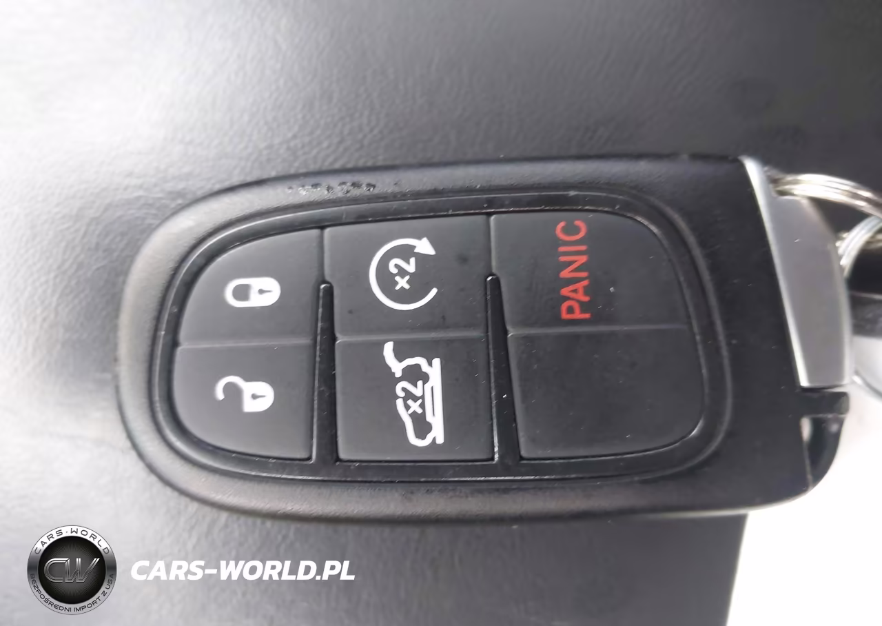 2014 Jeep Cherokee Latitude VIN:1C4PJMCSXEW104886 - 11