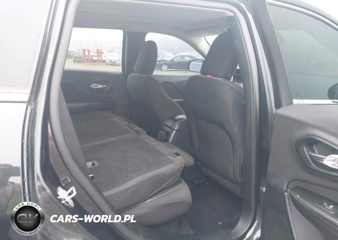 2014 Jeep Cherokee Latitude VIN:1C4PJMCSXEW104886 - 8