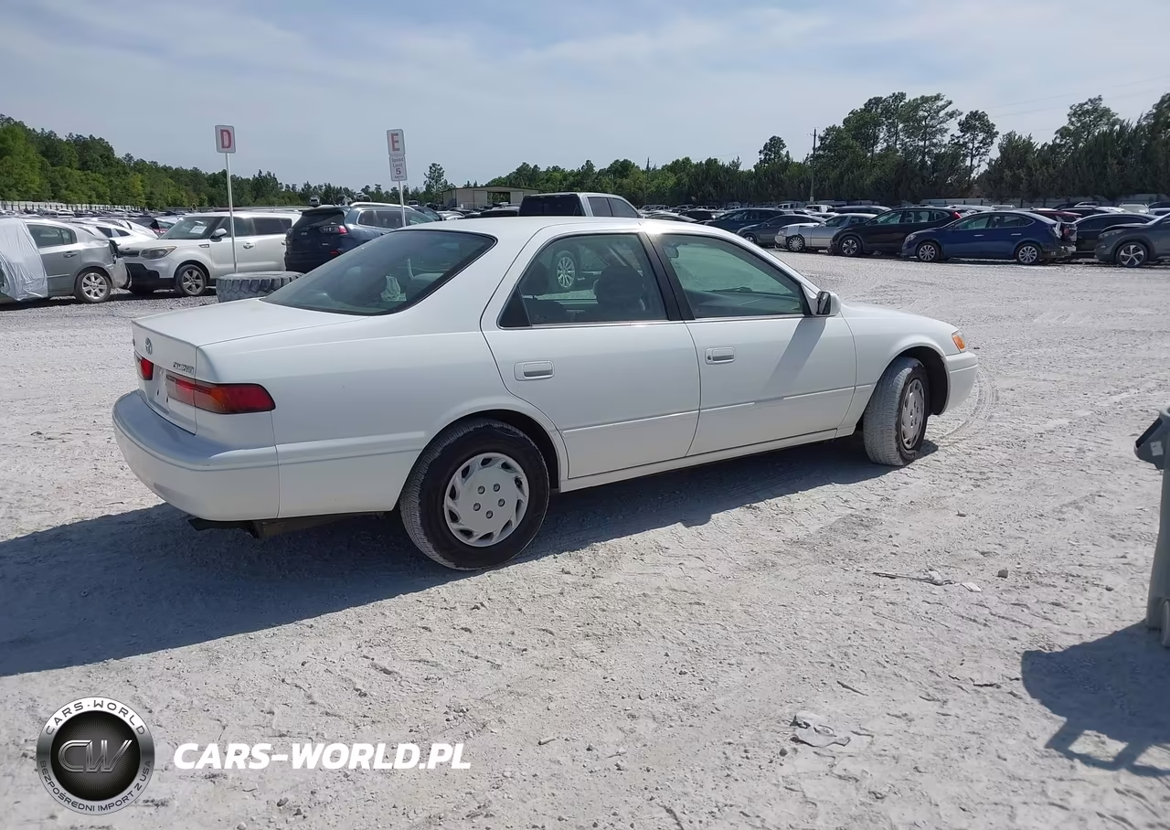 1999 Toyota Camry Le VIN:4T1BG22K8XU414012 - 4