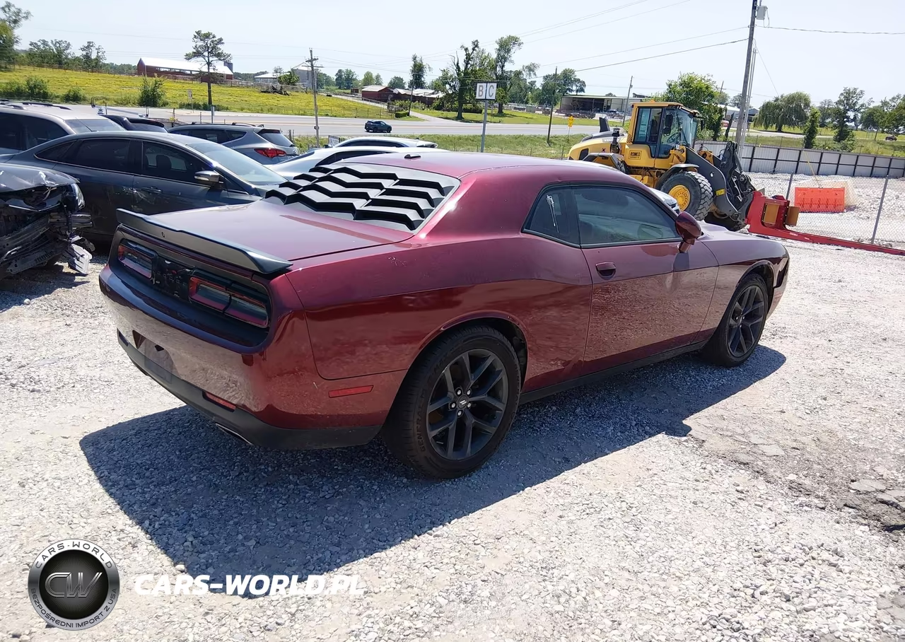 2021 Dodge Challenger Sxt VIN:2C3CDZAG9MH552586 - 4