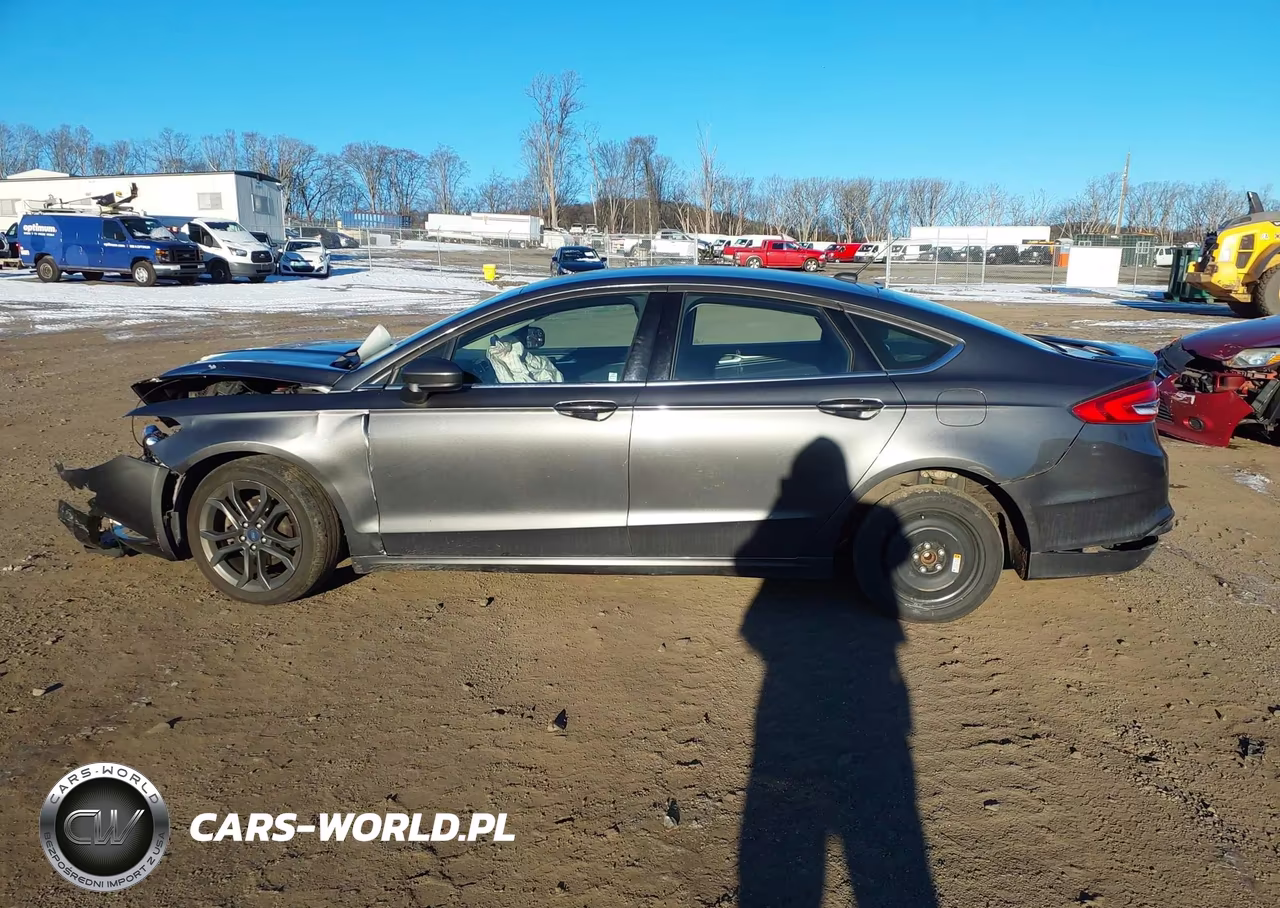 2018 Ford Fusion S VIN:3FA6P0G73JR244449 - 14