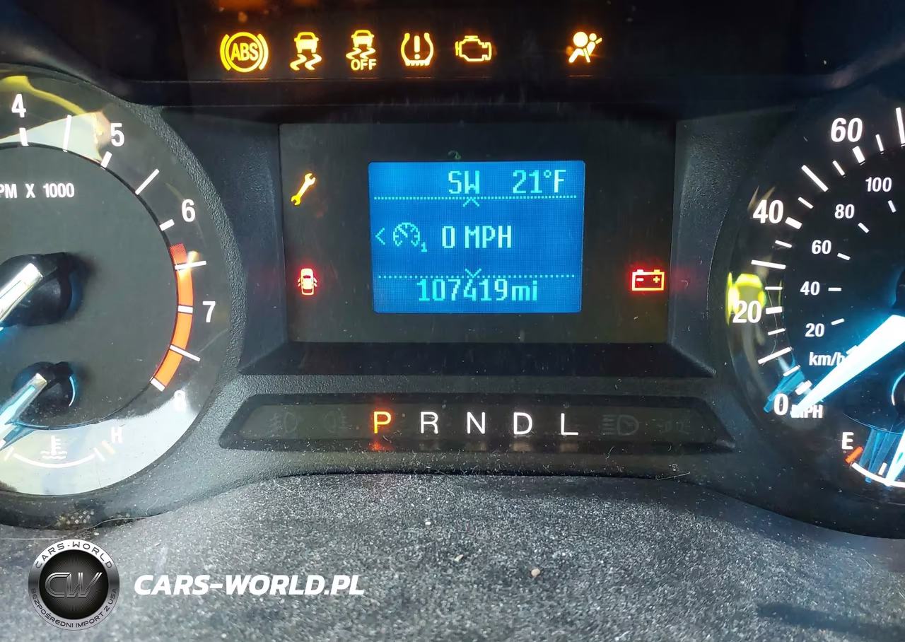 2018 Ford Fusion S VIN:3FA6P0G73JR244449 - 15