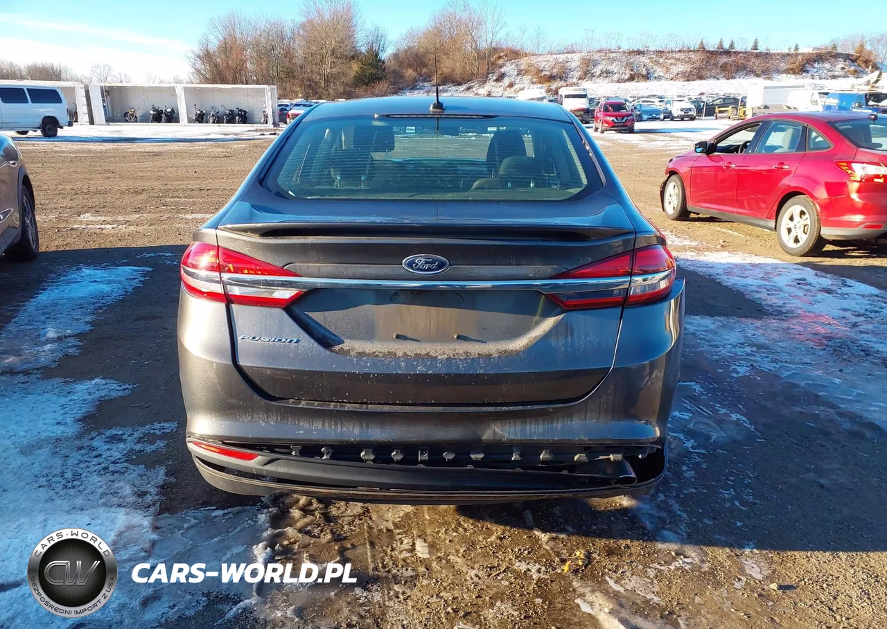 2018 Ford Fusion S VIN:3FA6P0G73JR244449 - 16