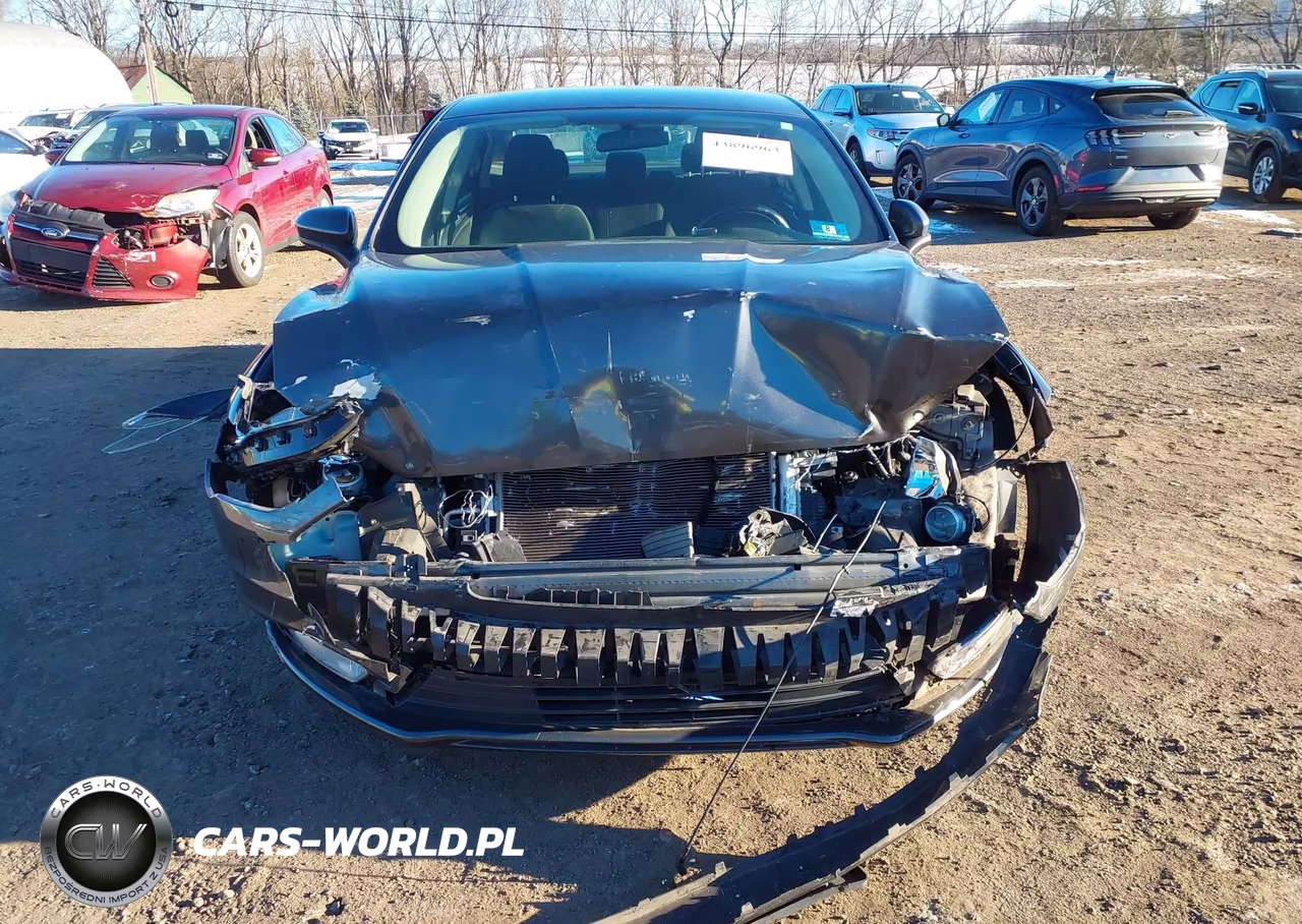 2018 Ford Fusion S VIN:3FA6P0G73JR244449 - 6