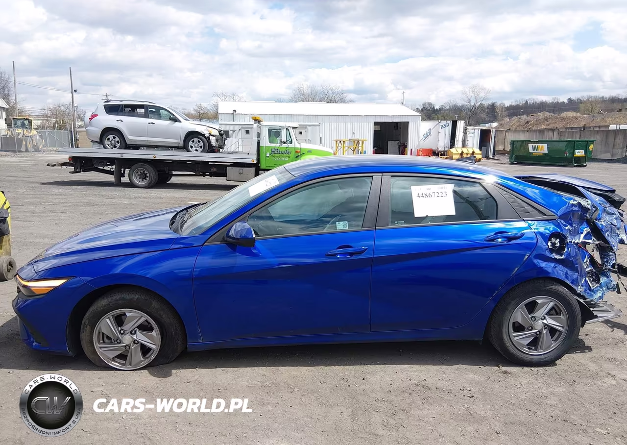2025 Hyundai Elantra Se VIN:KMHLL4DG3SU857701 - 14