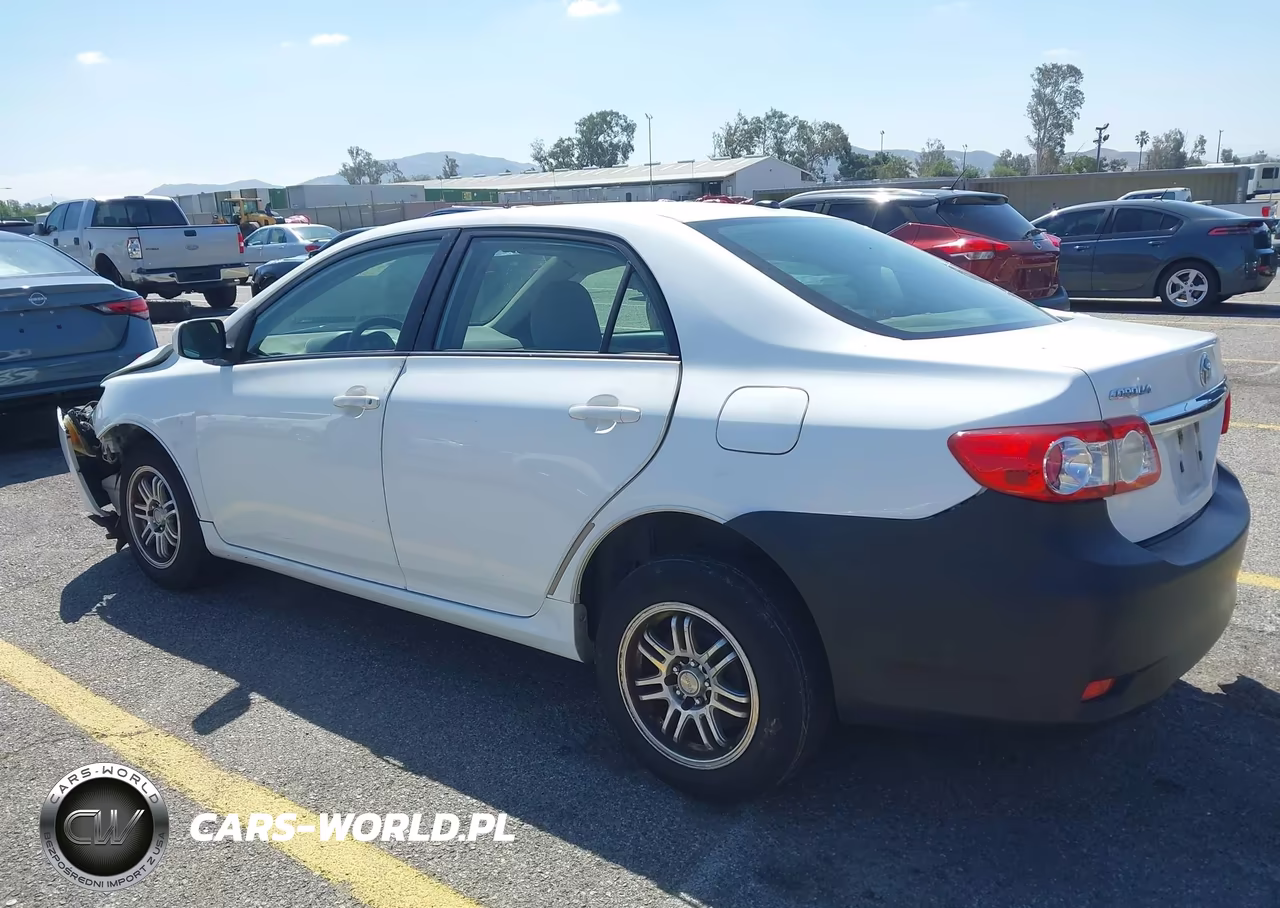 2011 Toyota Corolla Le VIN:JTDBU4EE4B9134176 - 3