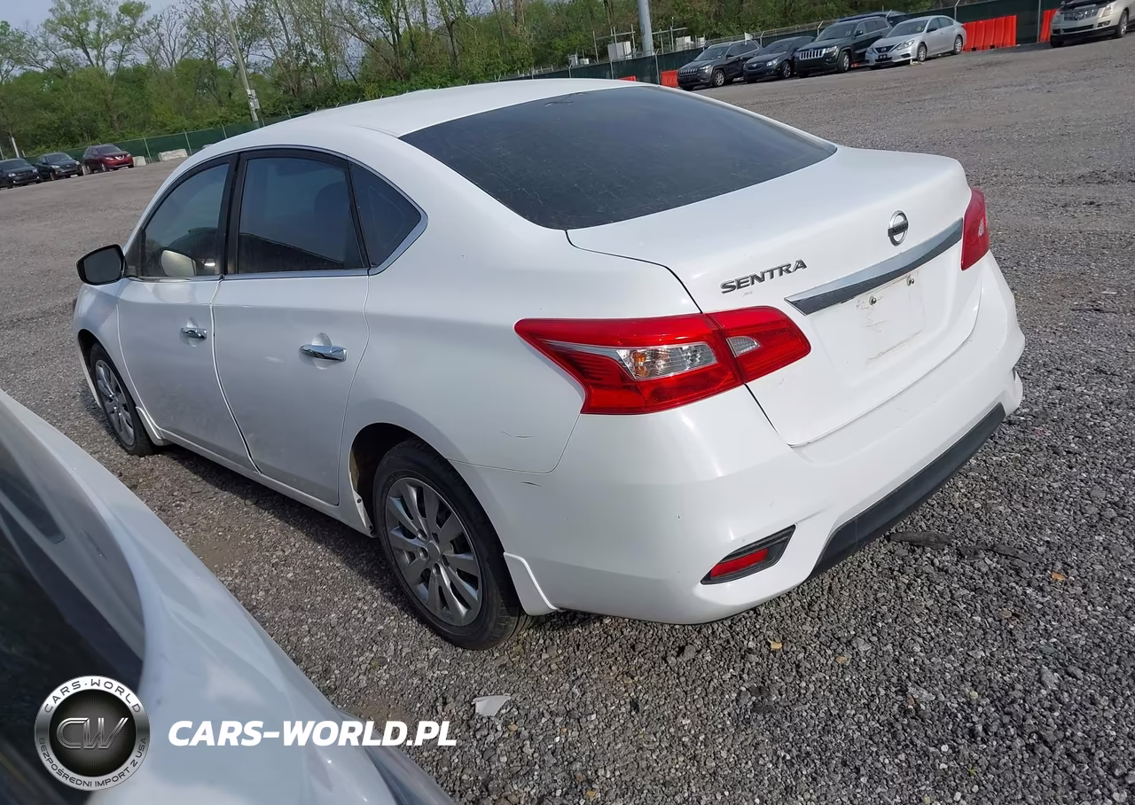 2018 Nissan Sentra S VIN:3N1AB7AP0JY205749 - 3
