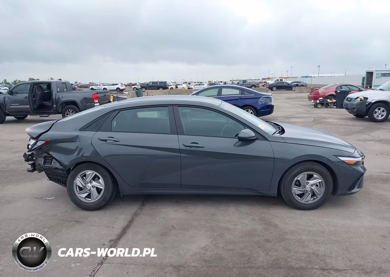 2026 Hyundai Elantra Se VIN:KMHLL4DG6TU137634 - 14