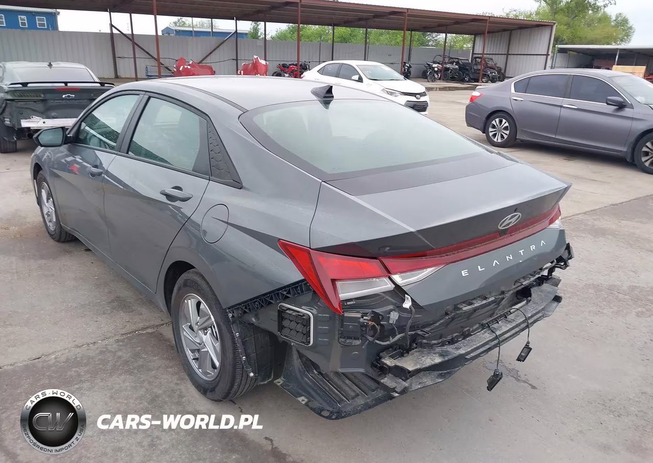 2026 Hyundai Elantra Se VIN:KMHLL4DG6TU137634 - 3