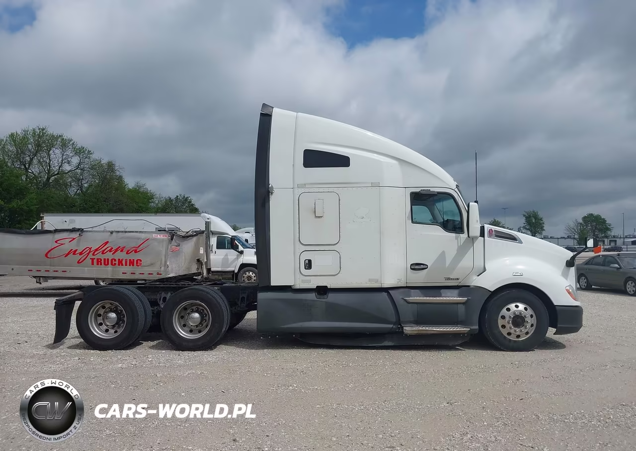 2018 Kenworth T680 VIN:1XKYDP9X1JJ189564 - 15