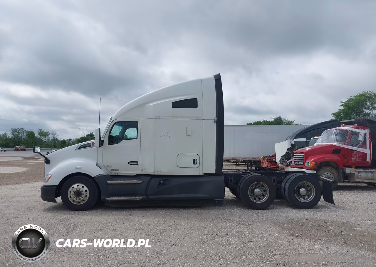 2018 Kenworth T680 VIN:1XKYDP9X1JJ189564 - 16