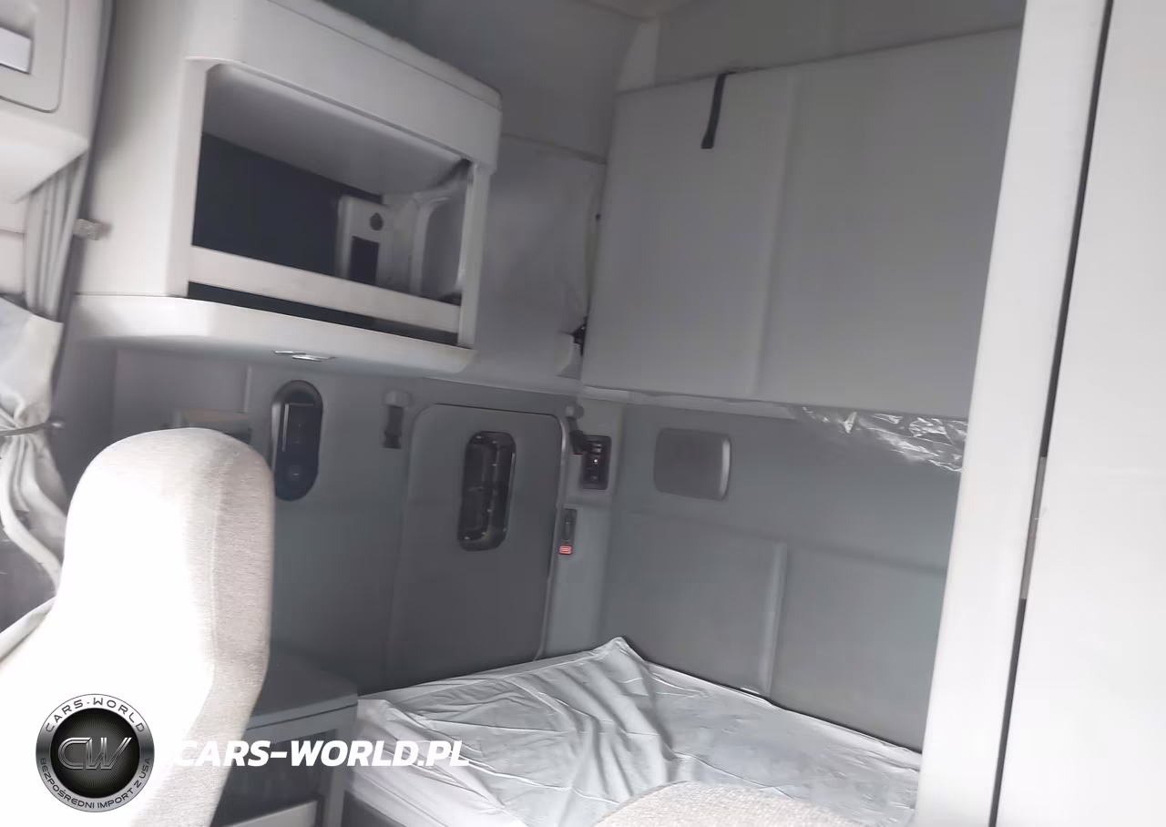 2018 Kenworth T680 VIN:1XKYDP9X1JJ189564 - 6