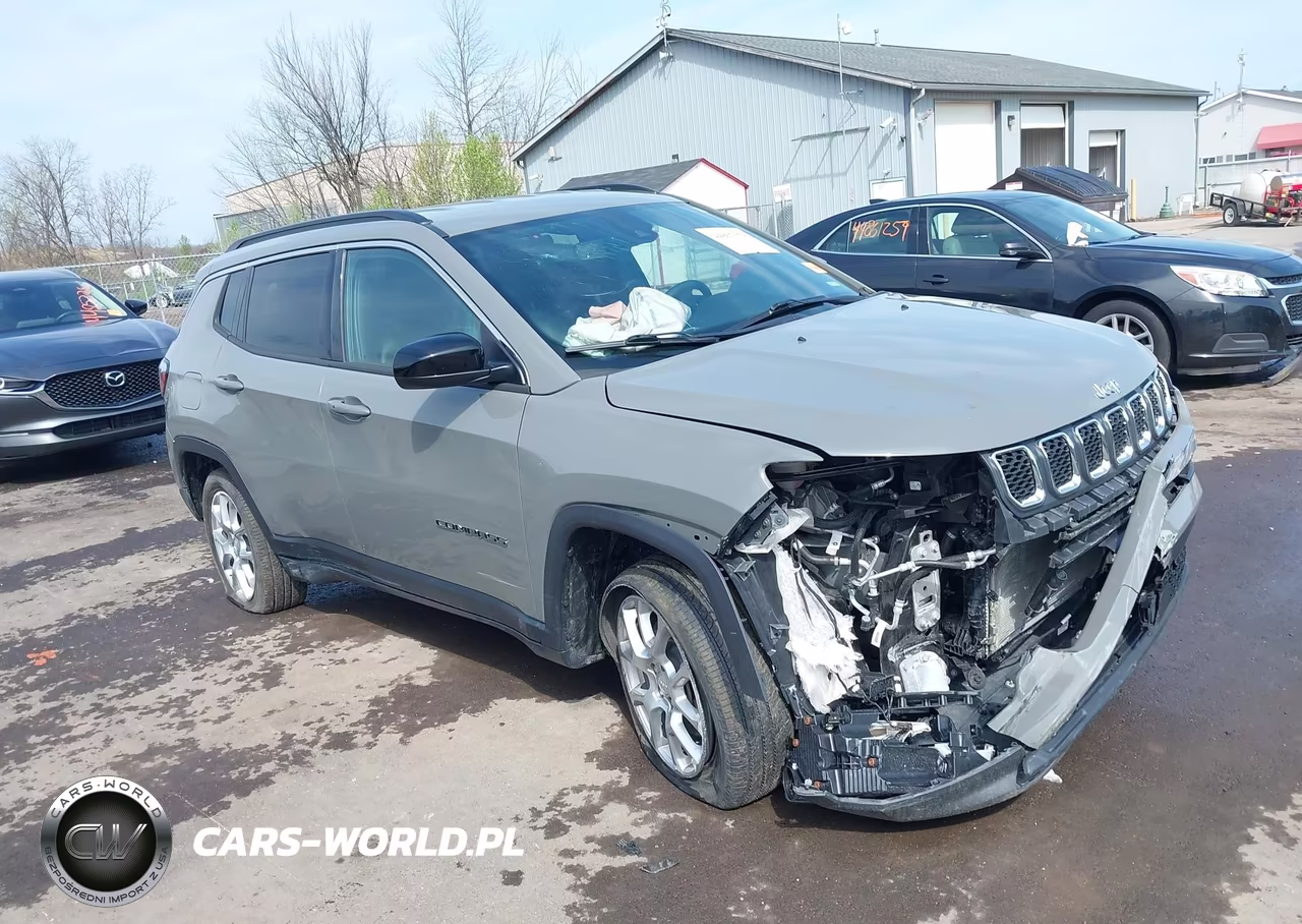 2024 Jeep Compass Latitude Lux Fwd