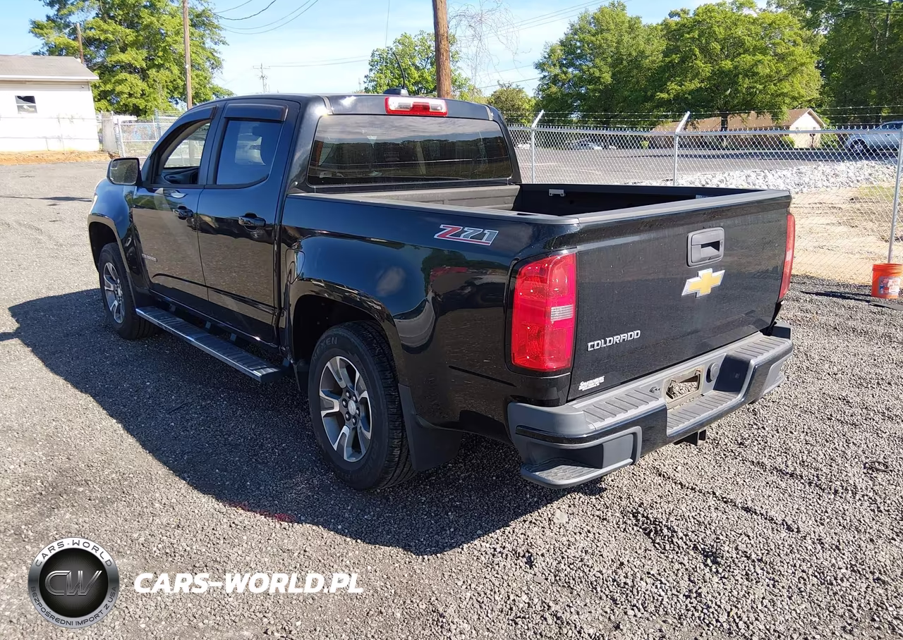2015 Chevrolet Colorado Z71 VIN:1GCGSCE3XF1147832 - 3