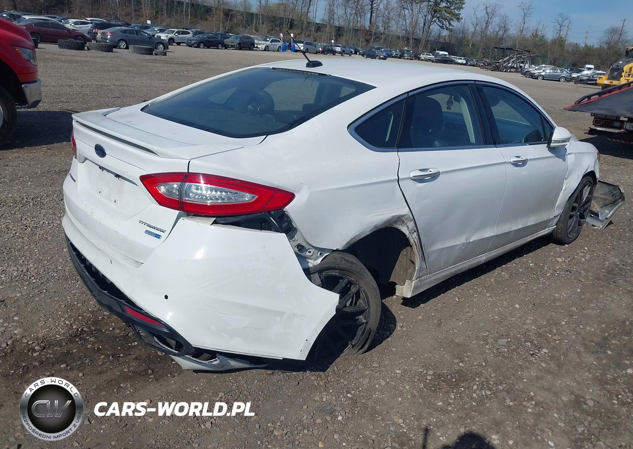 2015 Ford Fusion Titanium VIN:3FA6P0D94FR107064 - 4