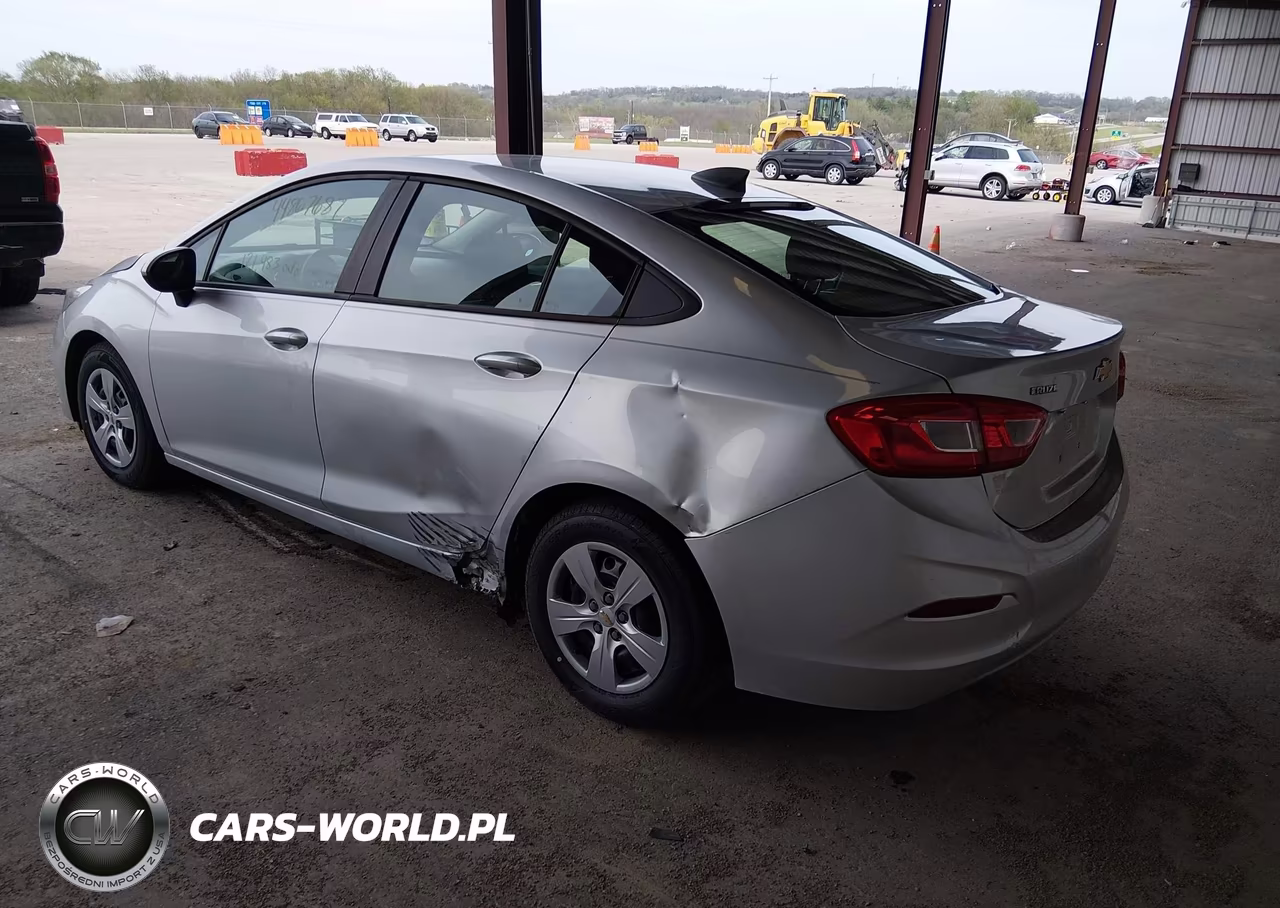 CHEVROLET CRUZE LS VIN:1G1BC5SM4H7253430 - 3