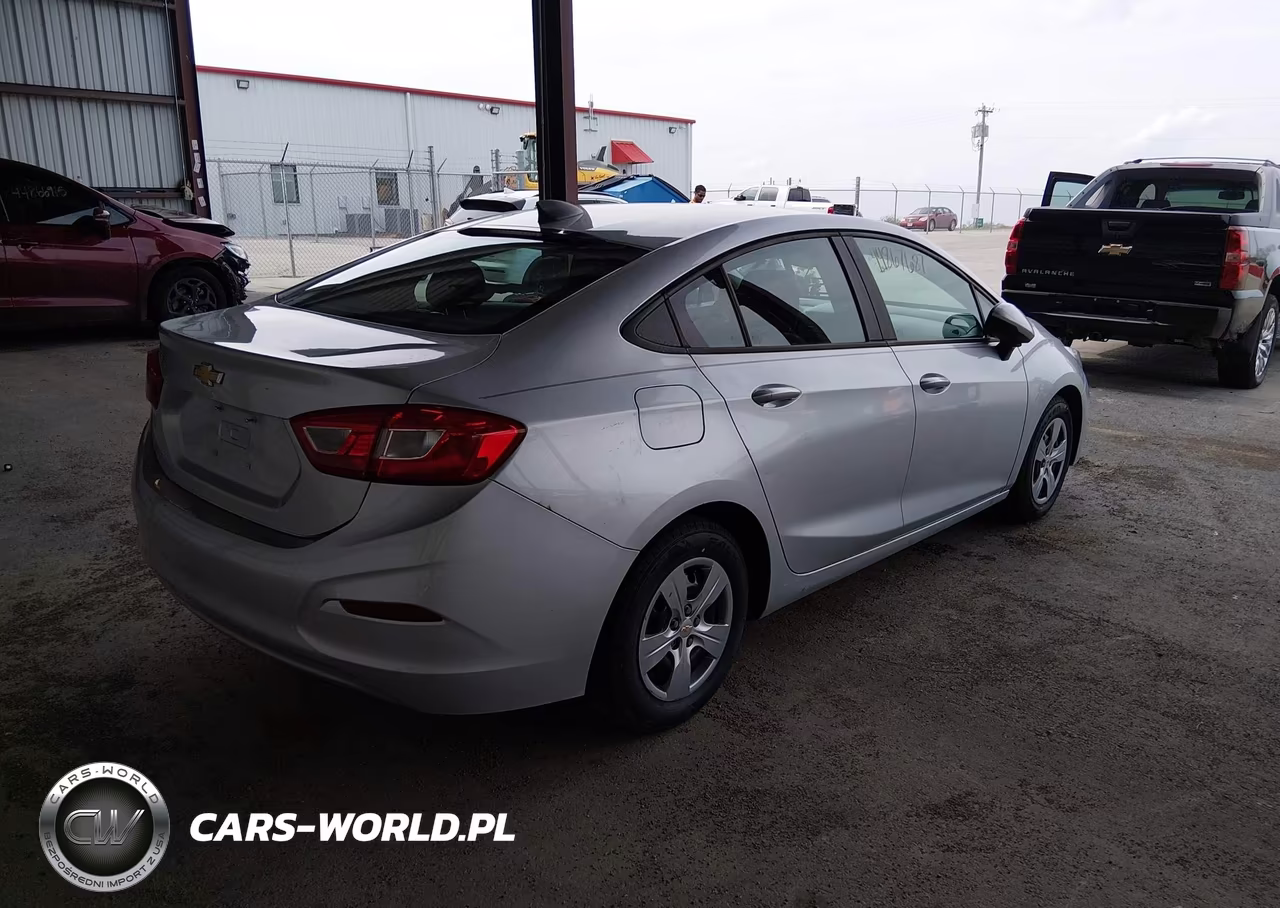 CHEVROLET CRUZE LS VIN:1G1BC5SM4H7253430 - 4