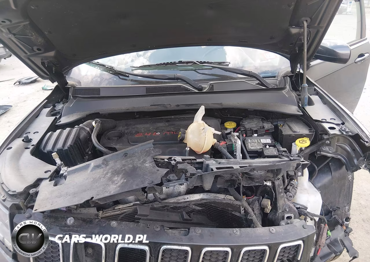 2018 Jeep Compass Latitude 4X4 VIN:3C4NJDBB9JT399035 - 10