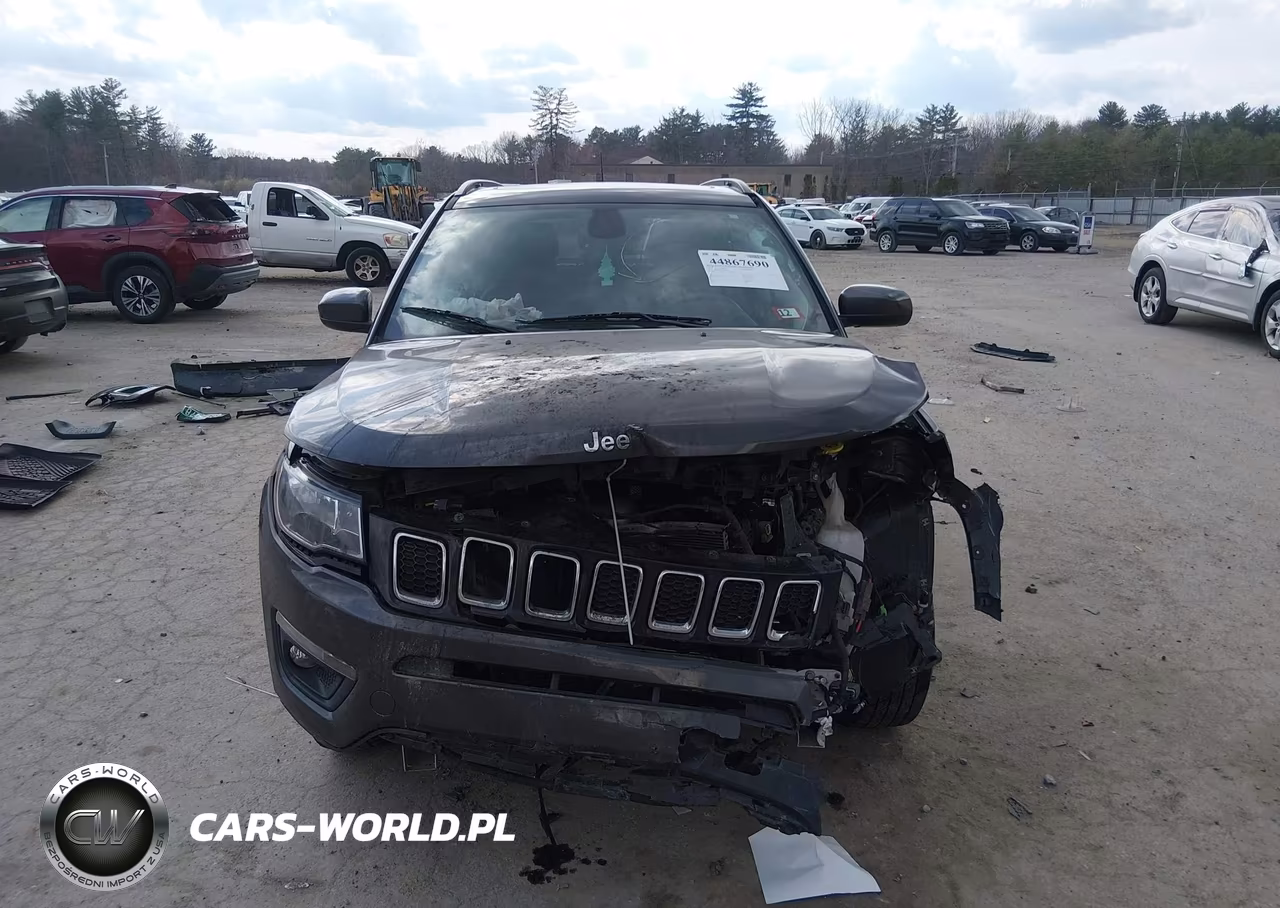 2018 Jeep Compass Latitude 4X4 VIN:3C4NJDBB9JT399035 - 13