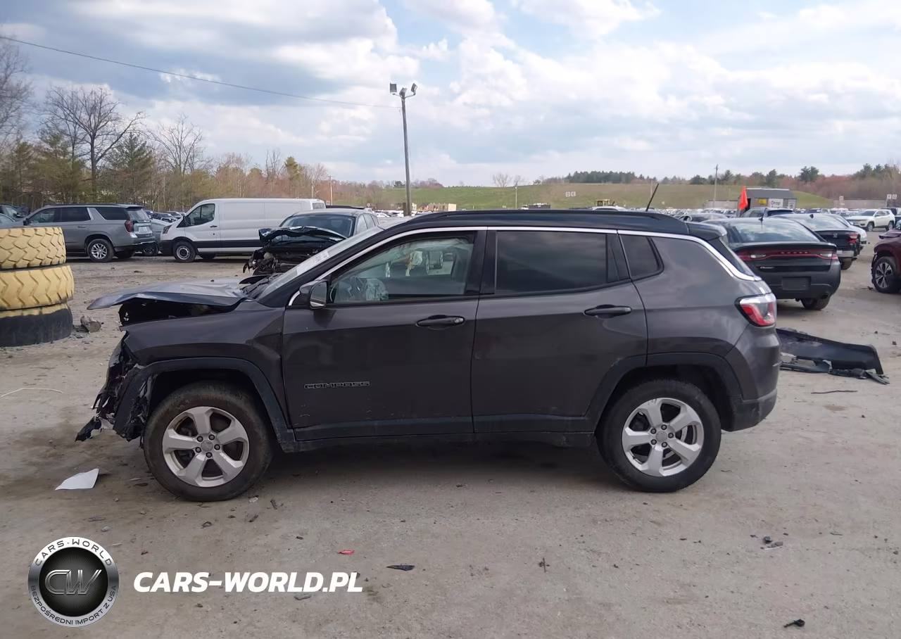 2018 Jeep Compass Latitude 4X4 VIN:3C4NJDBB9JT399035 - 15