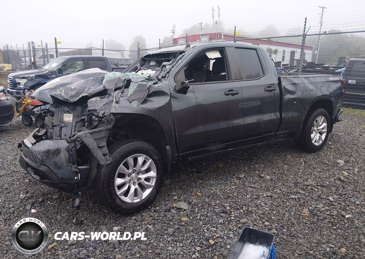 2020 Chevrolet Silverado 1500 4Wd Standard Bed Custom VIN:1GCRYBEH6LZ307117 - 2