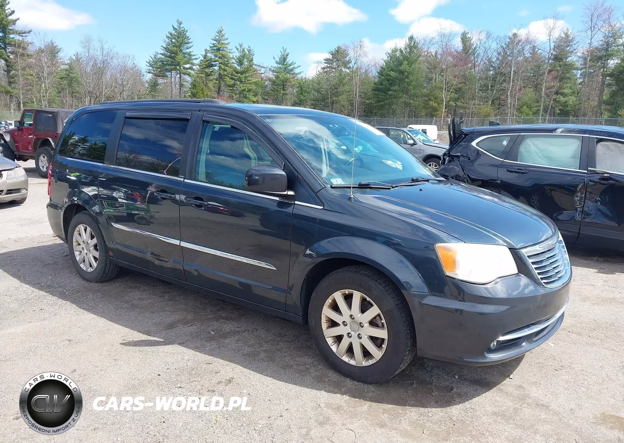 2013 Chrysler Town & Country Touring
