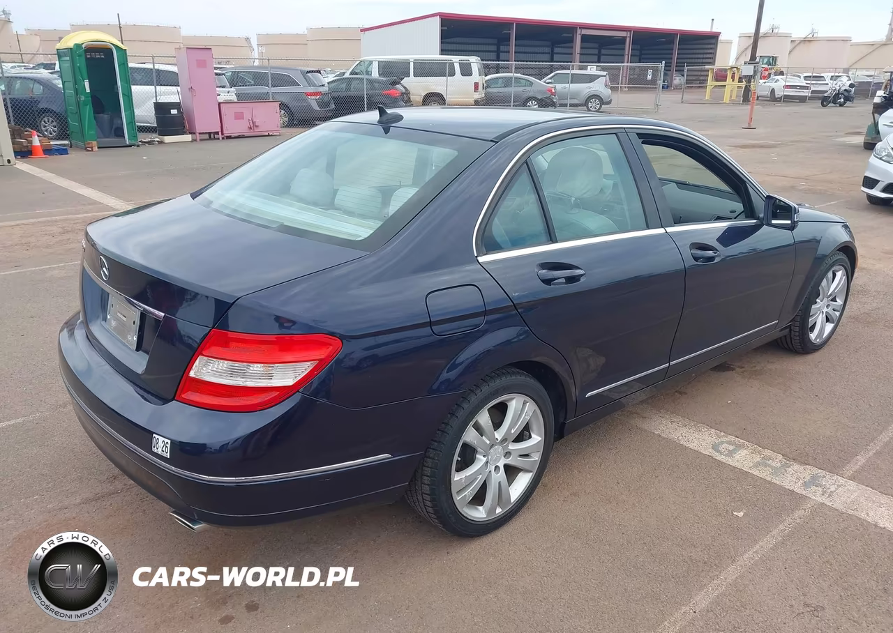2010 Mercedes-Benz C 300 Luxury-Sport VIN:WDDGF5EB7AF368054 - 4