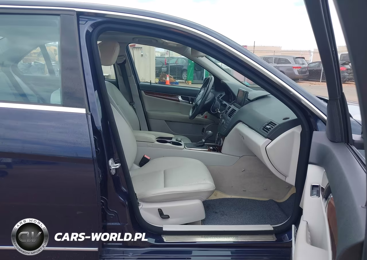 2010 Mercedes-Benz C 300 Luxury-Sport VIN:WDDGF5EB7AF368054 - 5