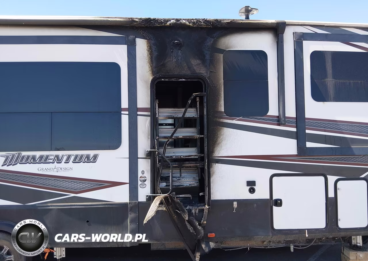 2018 Grand Design Rv VIN:573FM4334J1207085 - 6