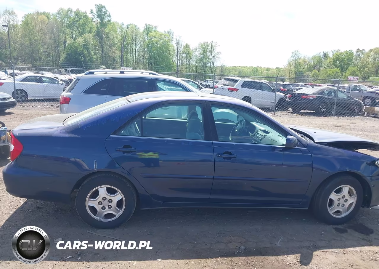 2002 Toyota Camry Le V6 VIN:4T1BF30K72U526739 - 13