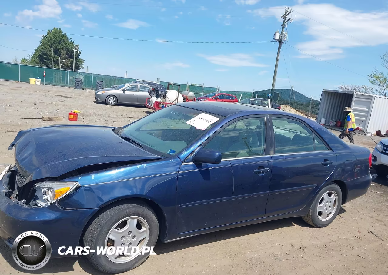 2002 Toyota Camry Le V6 VIN:4T1BF30K72U526739 - 14