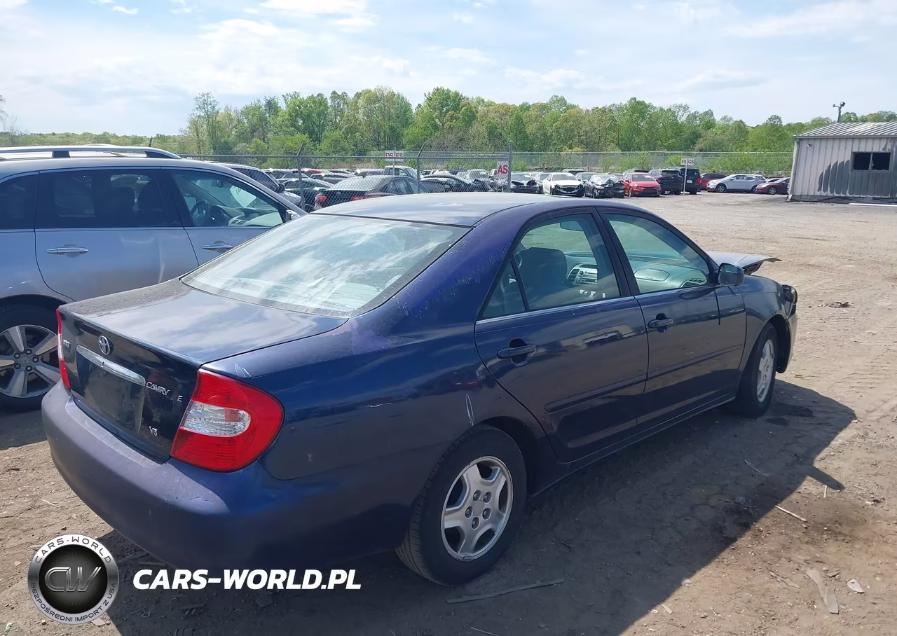 2002 Toyota Camry Le V6 VIN:4T1BF30K72U526739 - 4