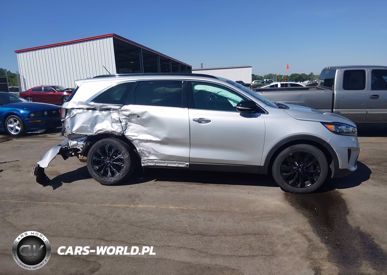 2020 Kia Sorento 3.3L S VIN:5XYPG4A55LG693870 - 13