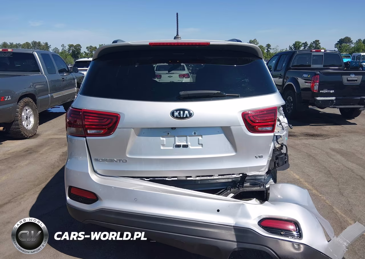 2020 Kia Sorento 3.3L S VIN:5XYPG4A55LG693870 - 16