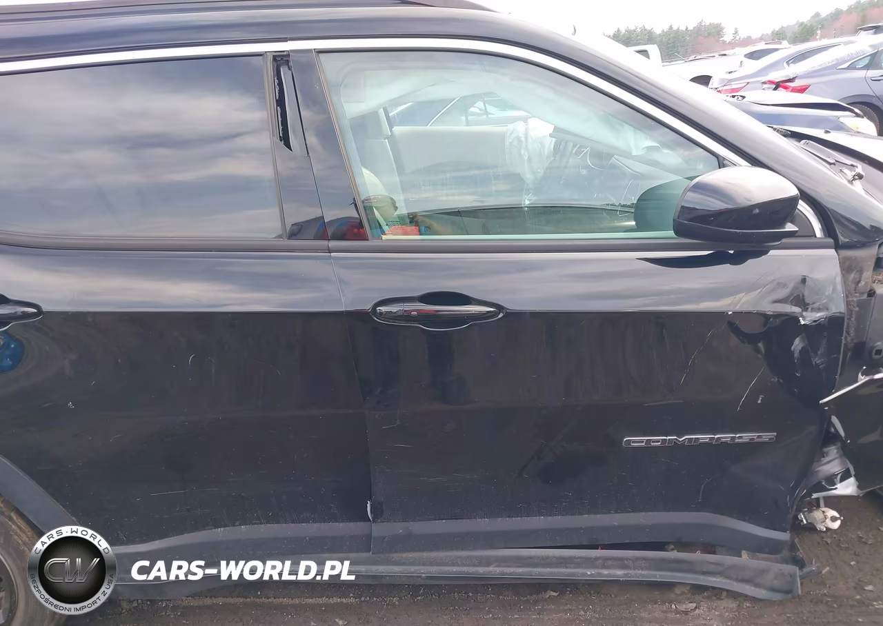 2018 Jeep Compass Latitude 4X4 VIN:3C4NJDBB4JT434838 - 18