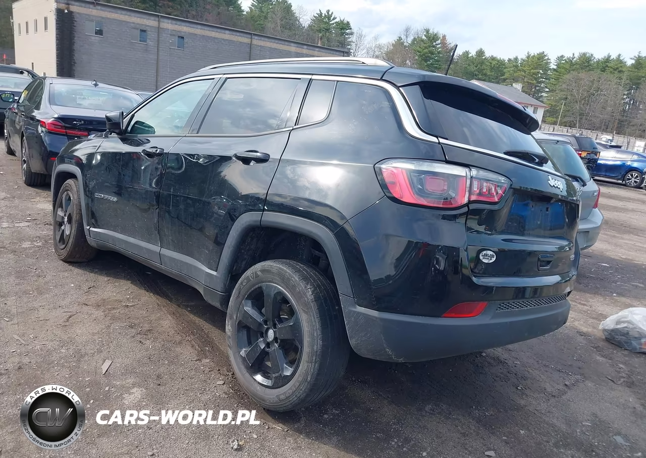 2018 Jeep Compass Latitude 4X4 VIN:3C4NJDBB4JT434838 - 3