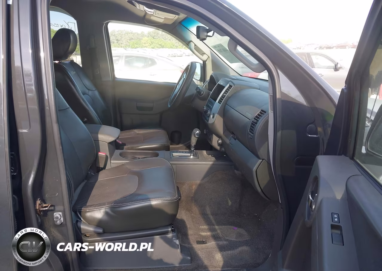 2015 Nissan Xterra Pro-4X VIN:5N1AN0NW6FN660439 - 5
