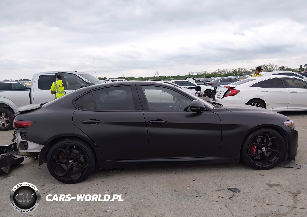 2018 Alfa Romeo Giulia Ti Sport Rwd VIN:ZARFAECN9J7594727 - 14