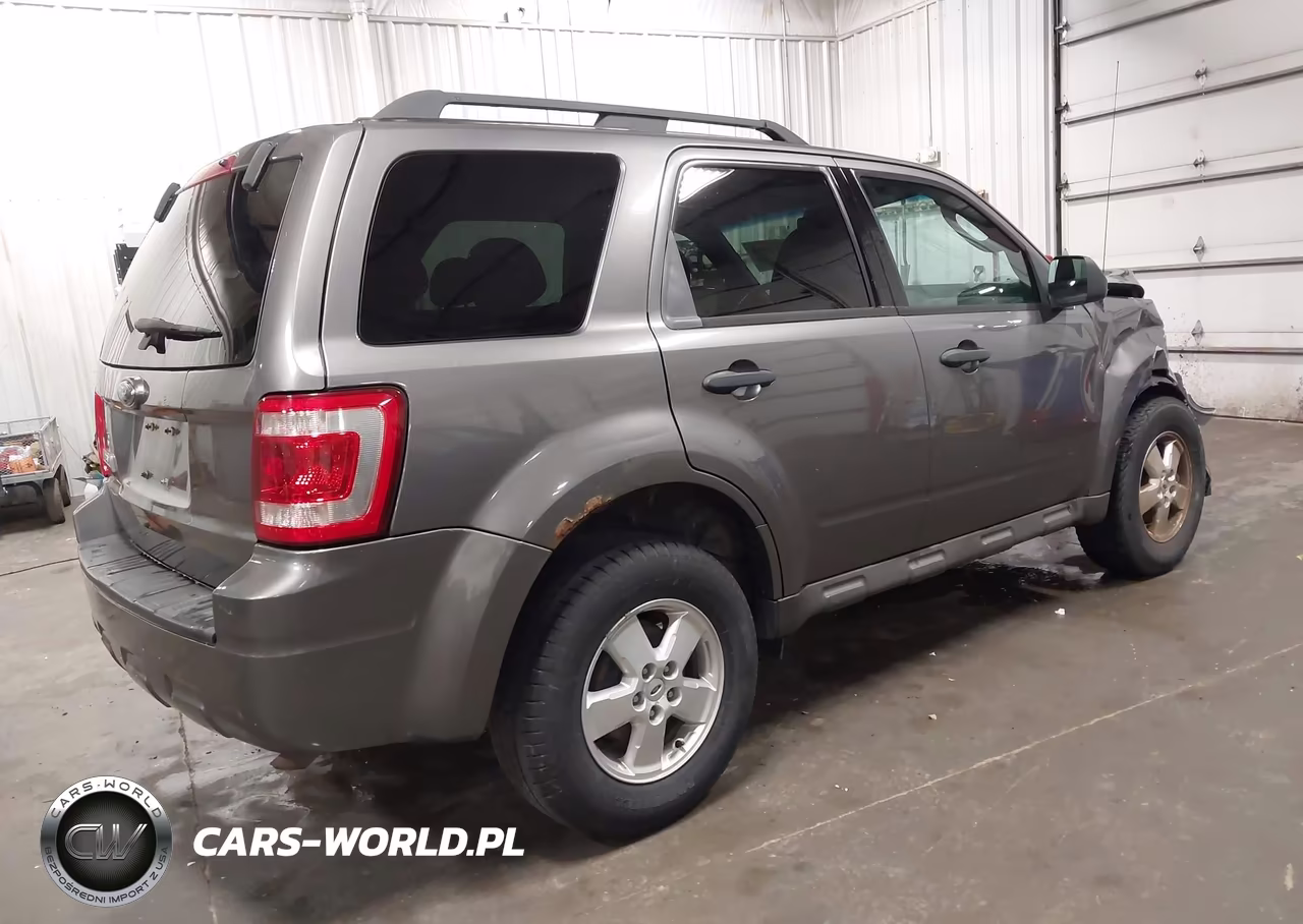 2009 Ford Escape Xlt VIN:1FMCU037X9KA58446 - 4