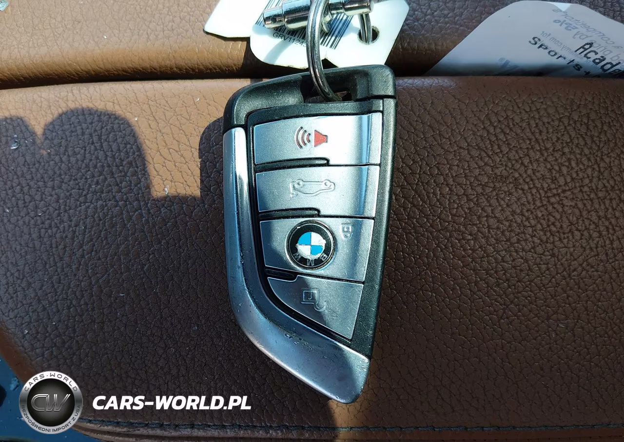 2018 BMW 530I xDrive VIN:WBAJA7C54JWC75726 - 11